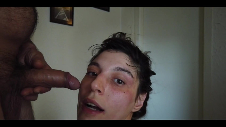 Hard & Rock cc: Adoro stare in ginocchio con una lecca-lecca in bocca.