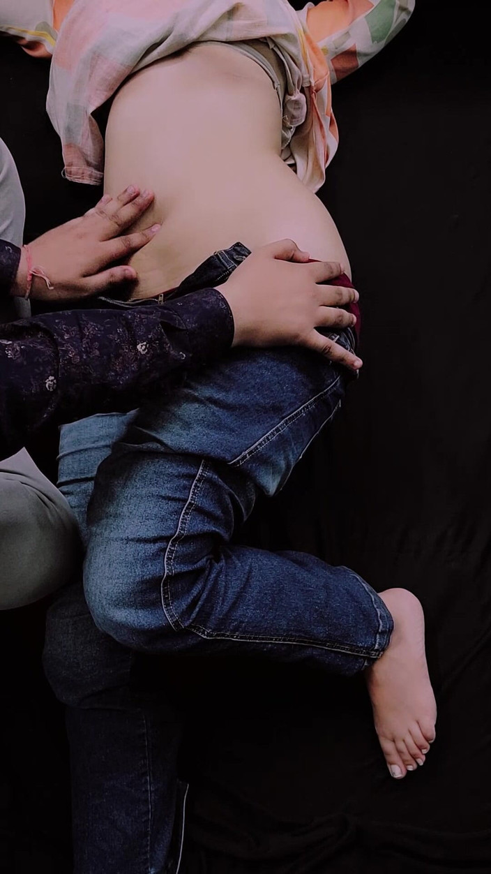 Vicky Thakur: Šukám servisní zaměstnankyň, kterou právě porodila, a miluji její velká...