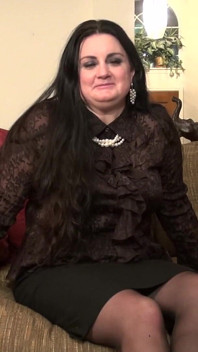 Возбужденная Американская Домохозяйка Susan Обожает Играть С Собой