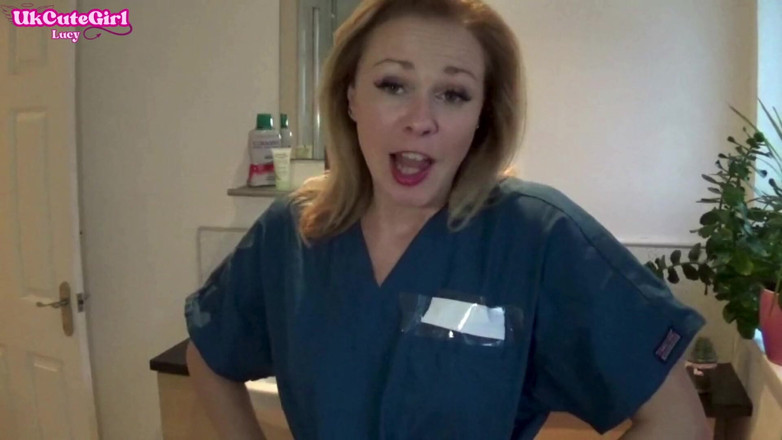 UKCuteGirl Lucy Lauren: Latexové rukavice JOI na zubařském křesle nezbedná sestra POV