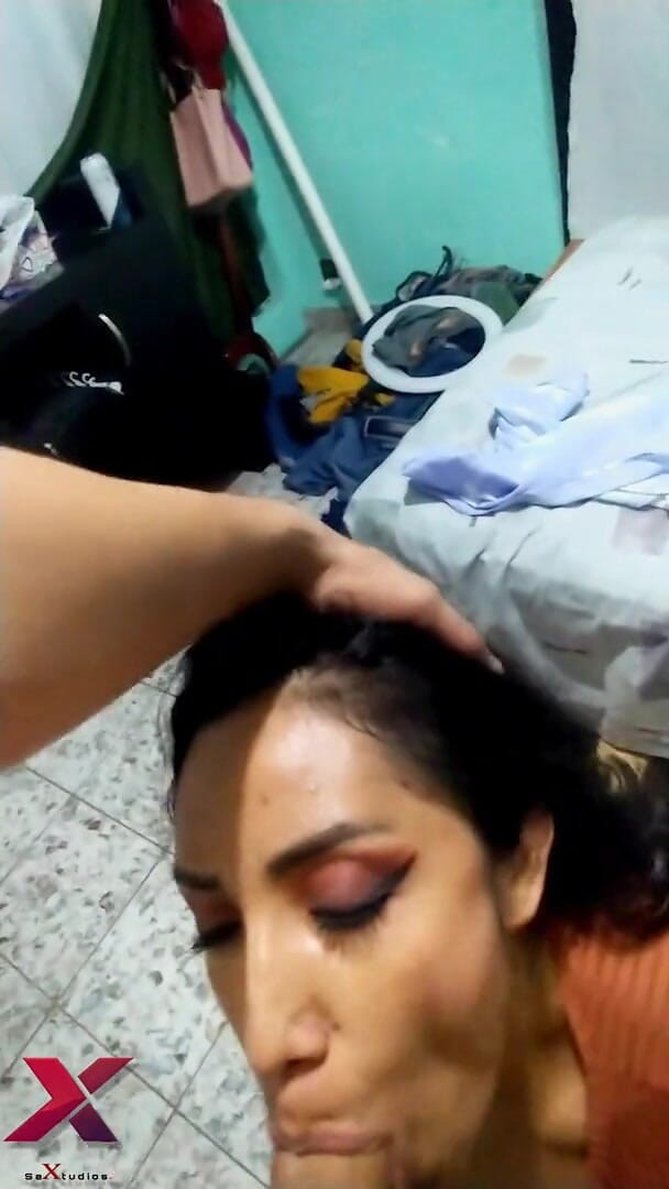 Logan Alba: Deze milf gaf me de beste diepe pijpbeurt totdat ik...