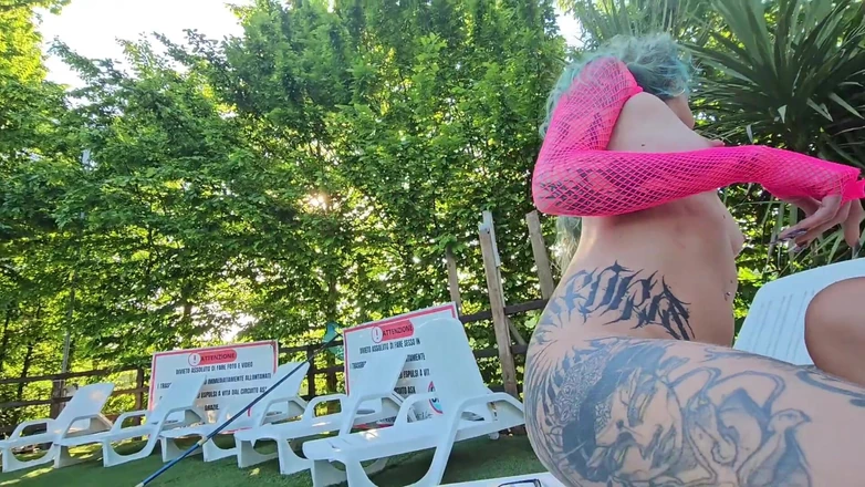 Ferrero anal experience: Lesbian Threesome with Fisting at the Naturist Campsite