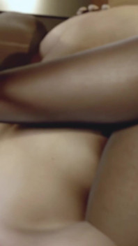 Kurcaci ngentot tante seksi dengan stoking ketat