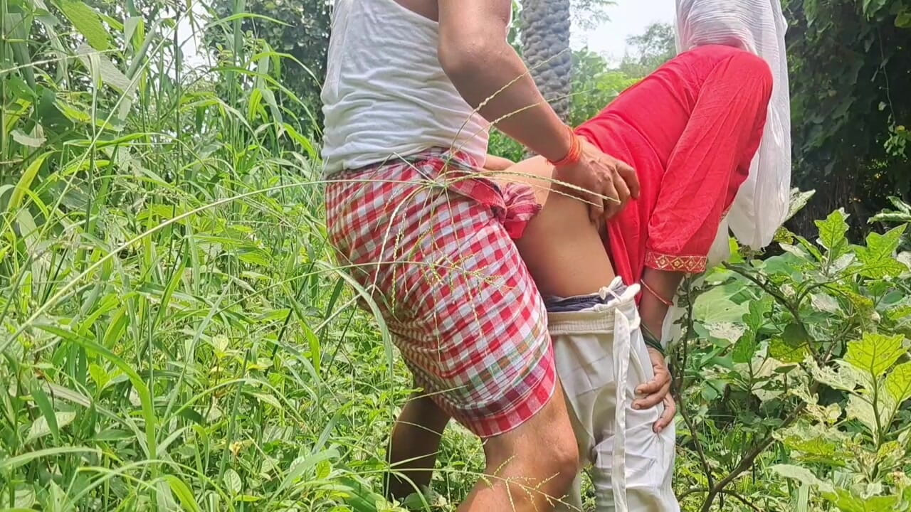 Lal Shut Madam Fucking in Forest with Fubret Student
