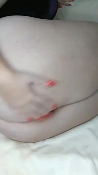 Škádlení a výprask s velkým zadkem