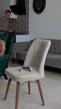 Ihren ehemann mit ihm besten freund hinter seinem rücken betrogen! 4K