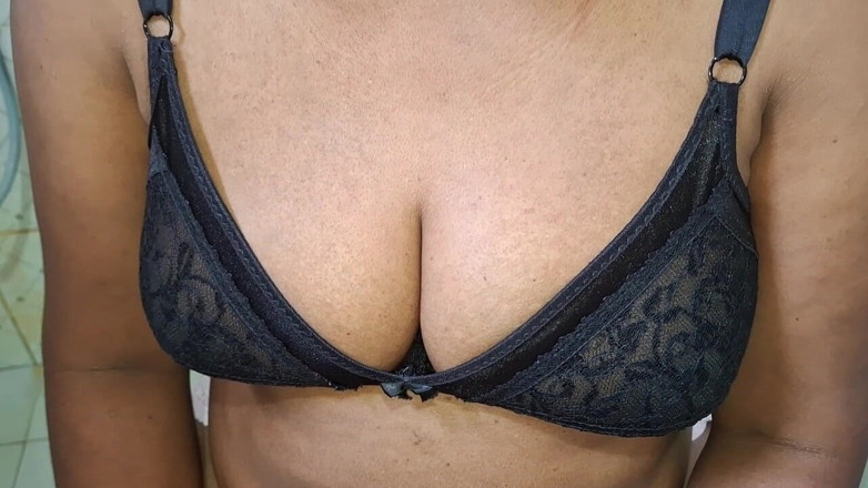 Teena New: Žena v koupelně nejžhavější video