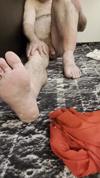 Bolas nuas dos pés nus do treinador Karl [8893]