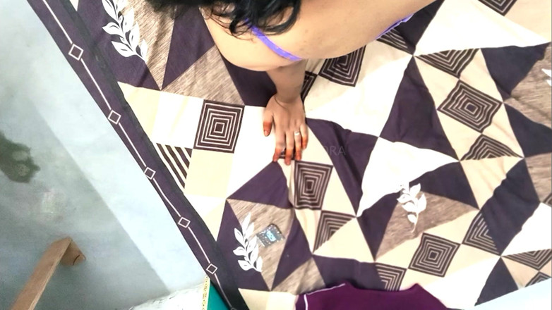 simranarrora: Adik tiri nyepong kontol dan dicrot sperma sama abang tirinya...