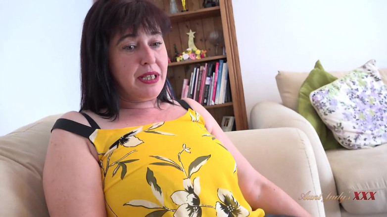 Aunt Judy's XXX: Auntjudysxxx - बड़े स्तनों वाली सौतेली janey आपका लंड चूसती है