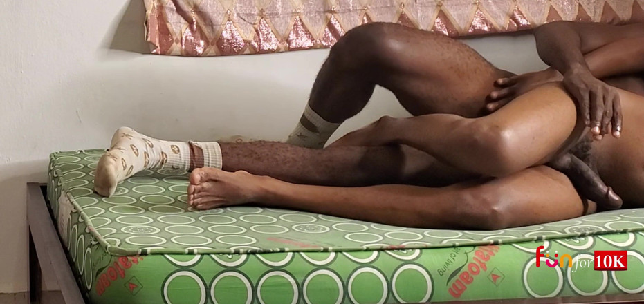 Funfor10k gay videos: Lagos jongen kwam langs en werd de eerste keer geneukt