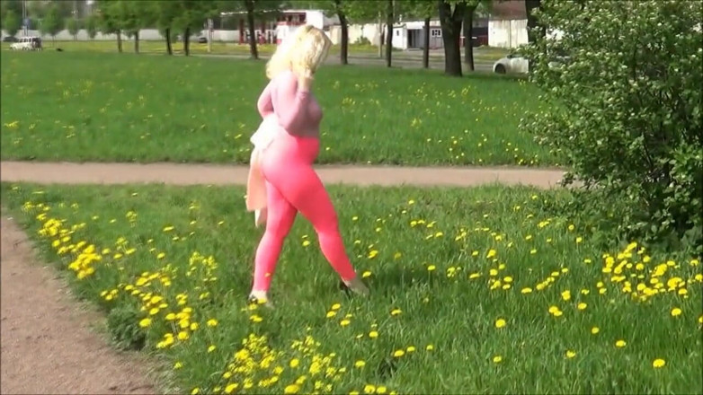 RedRoseRus: Fille dans des seins roses en nylon
