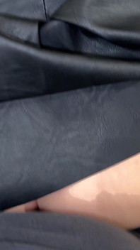 Büyük Götlü Asyalı Orta Yaşlı Seksi Kadın Etekli Fetiş Sürtüğüm 60 Fps