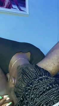 Sněz Můj Zadek Pro Moji Službu Spolubydlícího TVé Velké Černé Péro Udělá Můj Zadek Obrovským Výstřikem