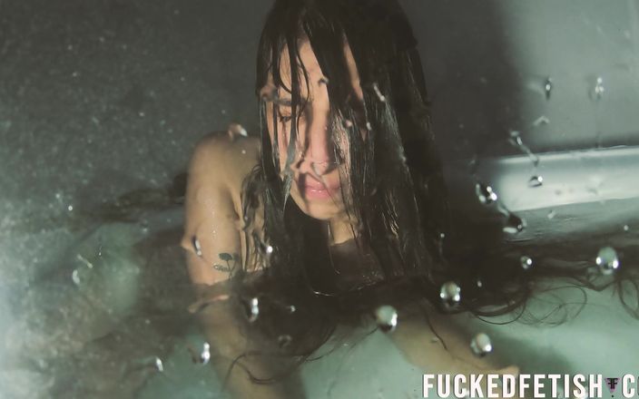 Fucked fetish: 4k mia küvet tam çıplak güzel ıslak saç kasılmaları