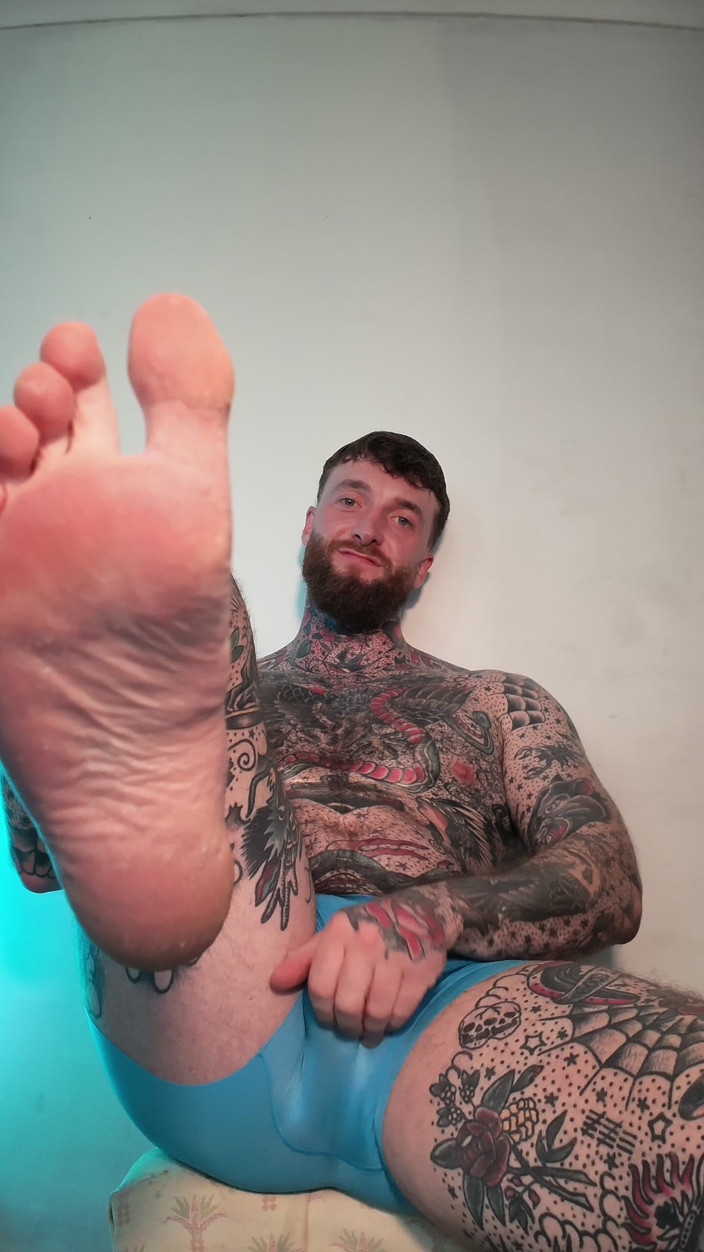Tattooed Dom: Adorazione del dominatore tatuato e sborrata pov