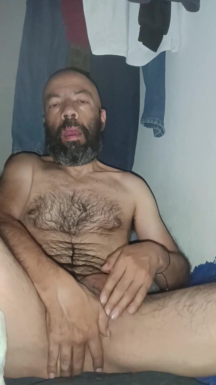 Jhonbahh: Agitated but I Masturbate