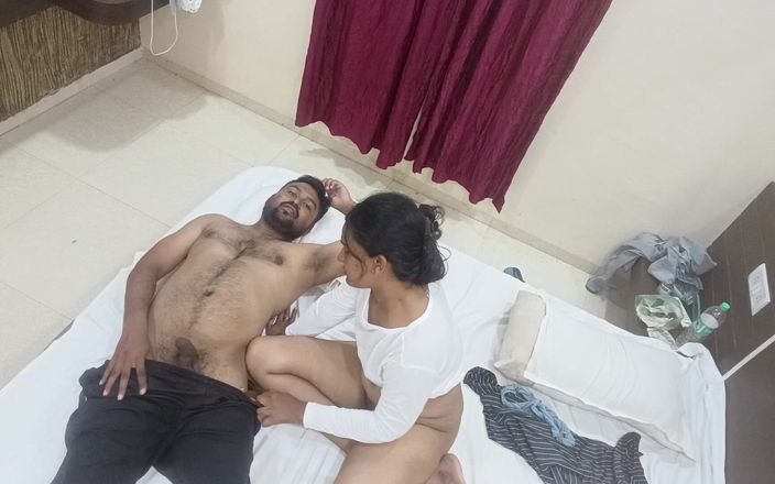 Horny Indian Couple: Pasangan India amatur sebenar seks buatan sendiri dengan kelembutan dan...