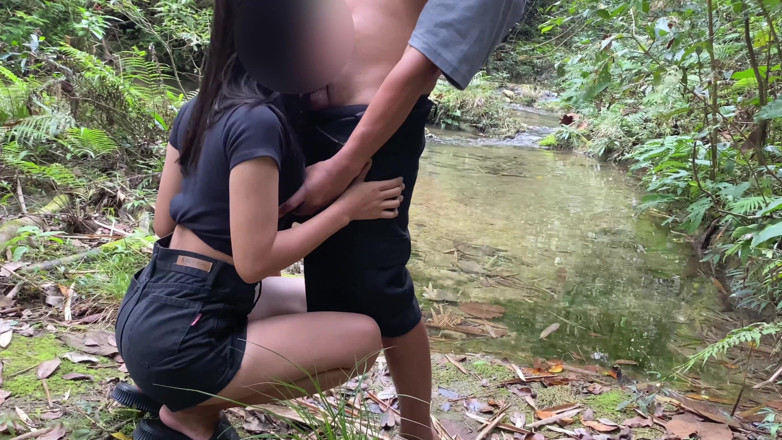Pinay Shena Mae: Sesso rischioso avventura