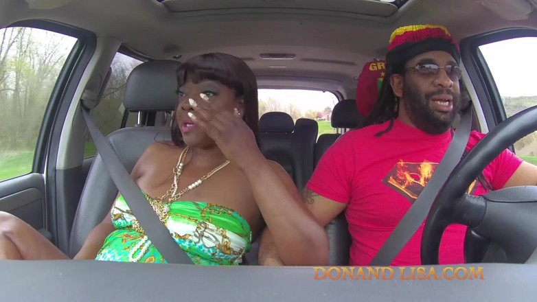 Super Hot Films: Ebony milf gives sloppy head in car