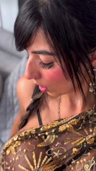 Pakistani Slut Aaliyah Yasin Makes Herself Cum