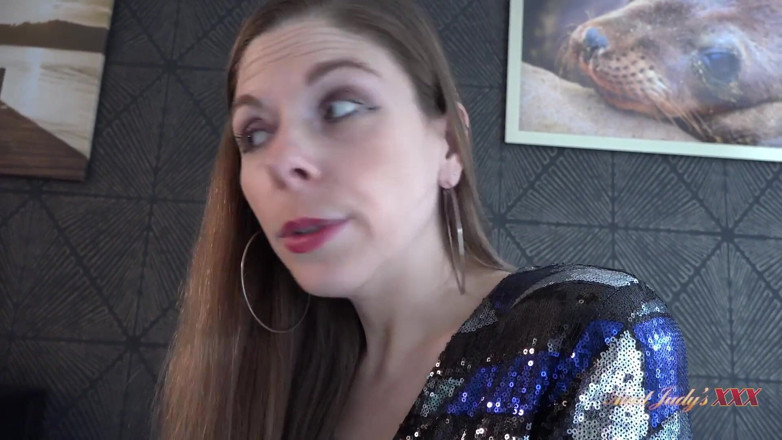 Aunt Judy's XXX: Auntjudysxxx - uzun boylu orta yaşlı seksi ev sahibiniz Alice seni...