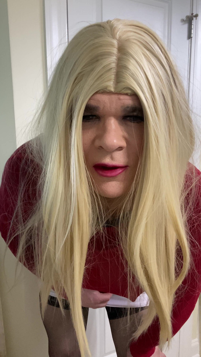 MadisonCD2025: 黒い太ももハイストッキングとヒールを履いたMILFクロスドレッサーのトーク