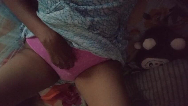 Anne White: Sri Lanka - Ann en Lustlove con musterbation