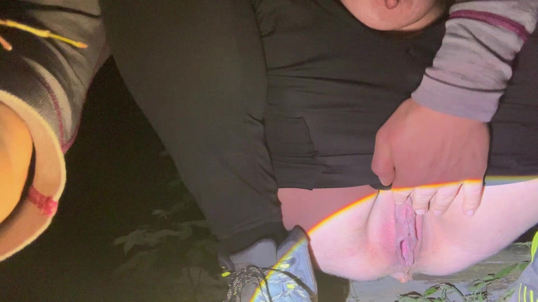 Putarankahotmilf: Мастурбация с искусственная вагина в лесу