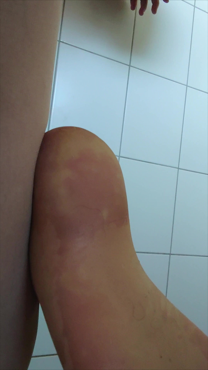 Carmen_Nylonjunge: Wet Game in Gifted Pantyhose