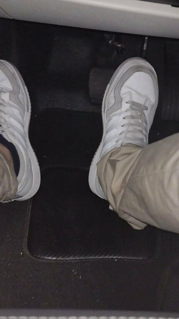 Tomas Styl: Ponožky v autě