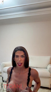 Solo senzual special pentru tine, Daniela Santos ejaculând mult pentru tine.