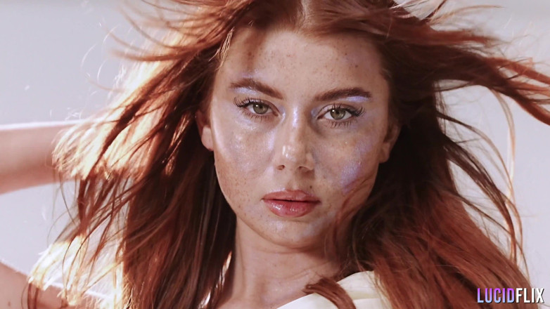 Lucid Flix: La padrona dell'aria