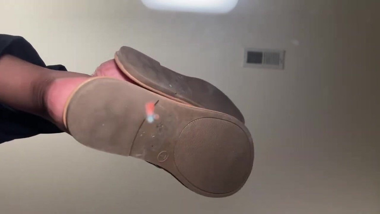 Pink Foxx: 我的巨人脚的小视角