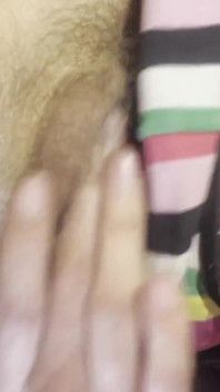 Questa è la mia prima volta sborro sulla videocamera