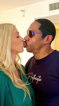 Holly dan Raja: Holly Hotwife Dapat King Cobra'd