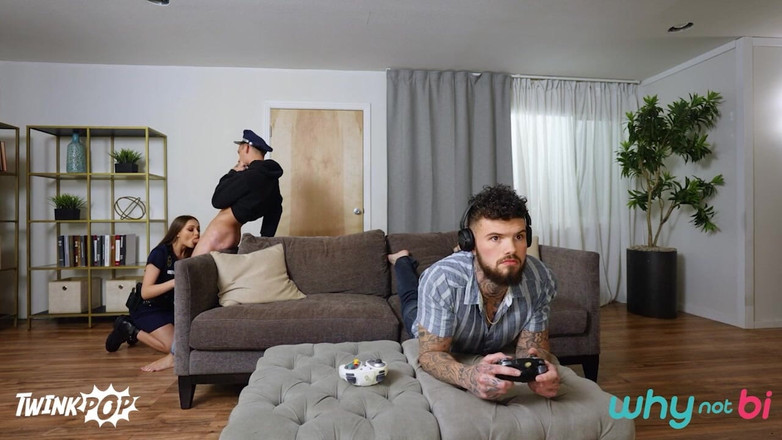 WhyNotBi: Nerdy gamer bi trio