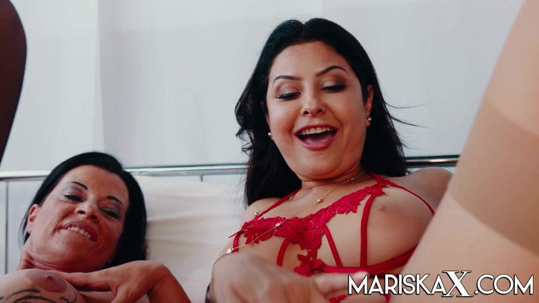 Mariska x: Mariskax - Dacada y Mariska comparten una gran polla