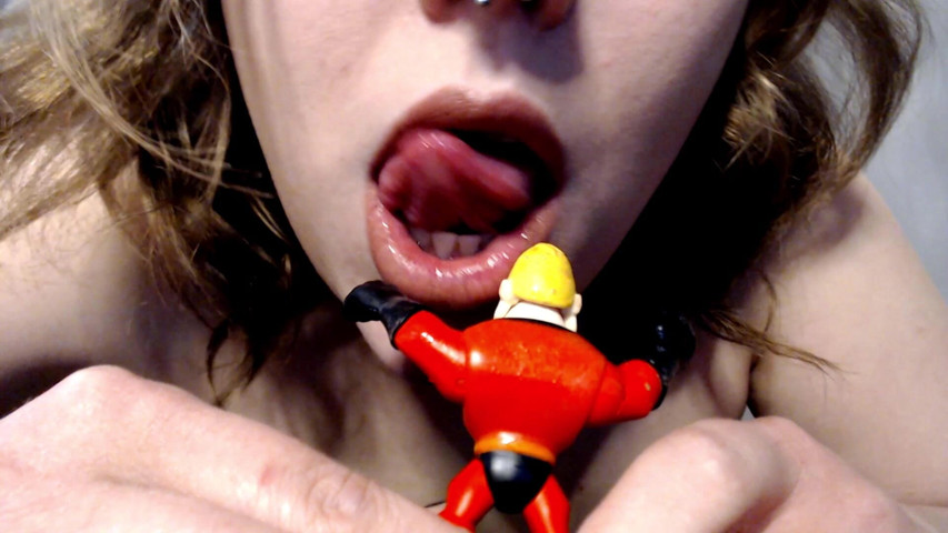 Giantess Swallows Little Man (Ripley sweet studio)