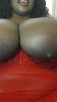 Fetish tetek dan fetish montel hitam