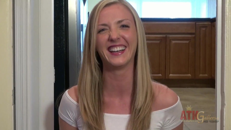 ATKIngdom Fans: Watch her achieve full orgasm!