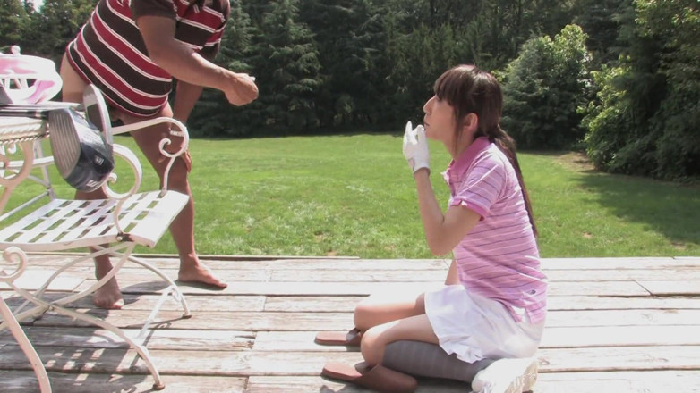 Outdoor Fucktivities: 펠라로 골프 규칙을 재정의하는 달콤한 일본 소녀