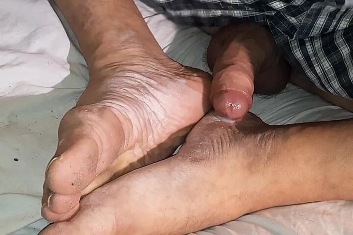 Feets Macho Latino: Patas De Macho Y Buena Paja