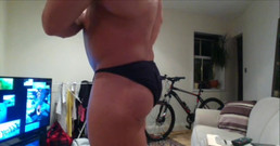 Jack stacked: 在健身房汗流浃沓的肌肉