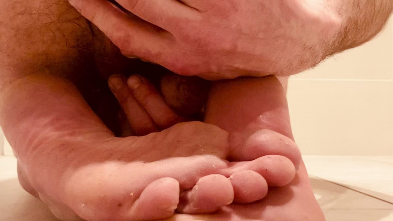 Pft: Ayaklarım, popom ve prostat oyuncağım