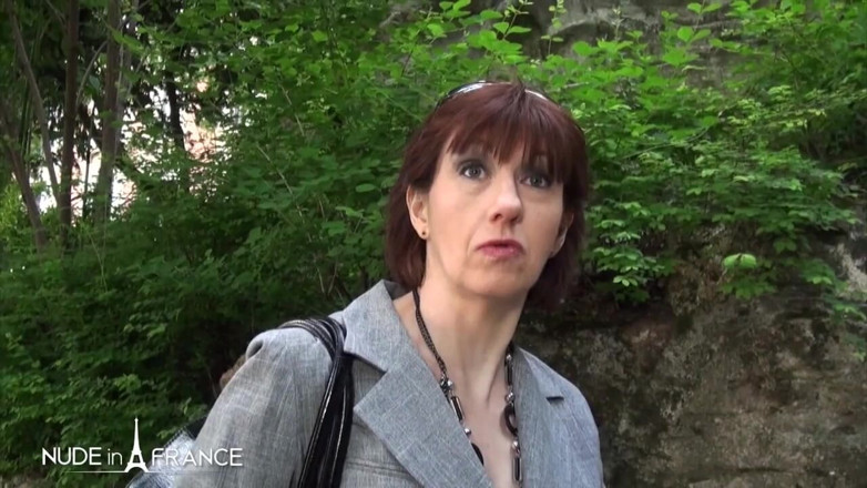 Nude in France: Greedy cougar real estate agent gets her ass pounded to...