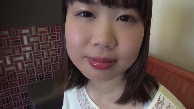 Asians in love: Lori la ragazza gode di un grosso cazzo