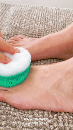 FootFetishFashion: Mon premier massage à l'huile