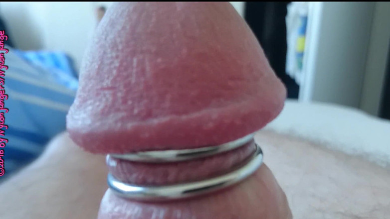 Carmen_Nylonjunge: Nago z nową wtyczką penisa