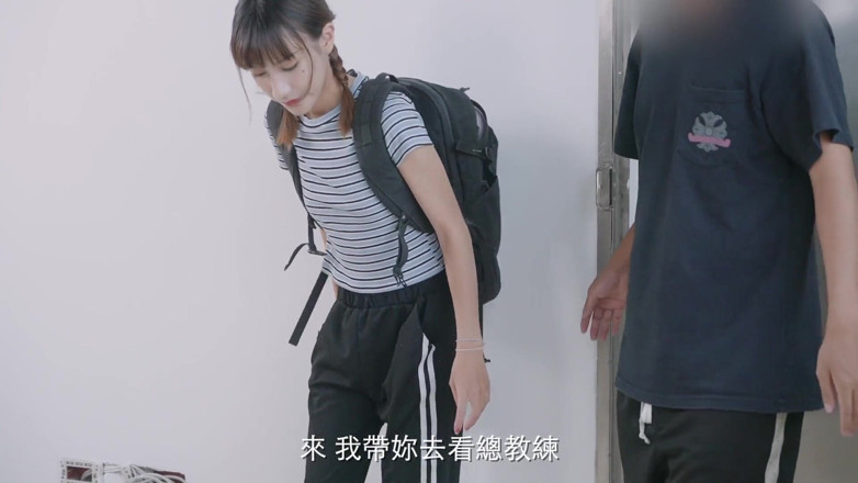 Asian Milfs n Teens: Trio avec une étudiante chinoise - MILF pervers et ados